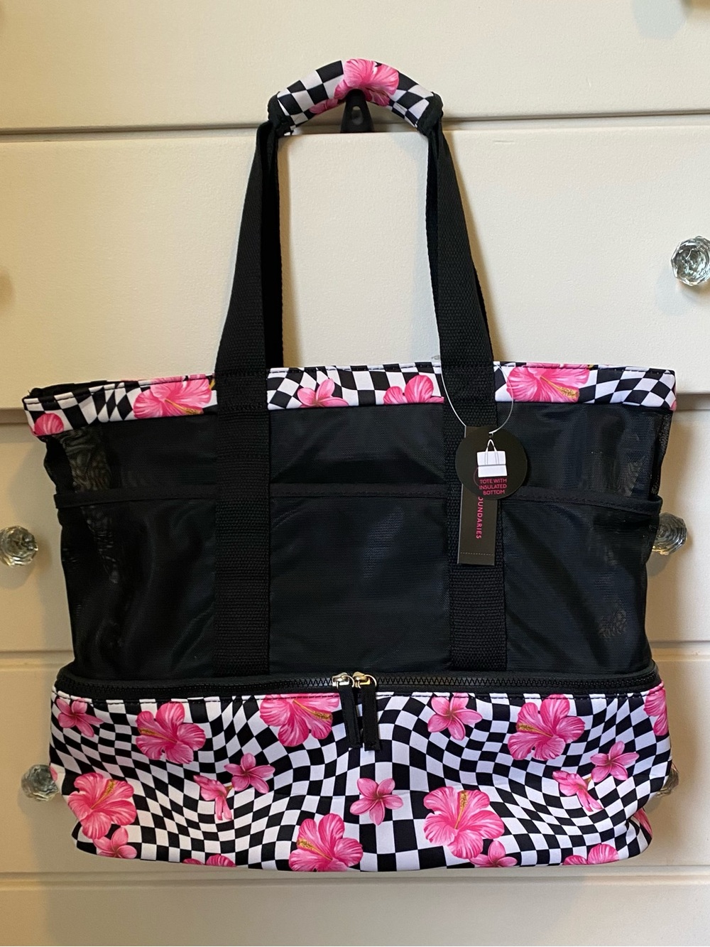 No Boundaries Zip Bottom Tote In Black Hibiscus